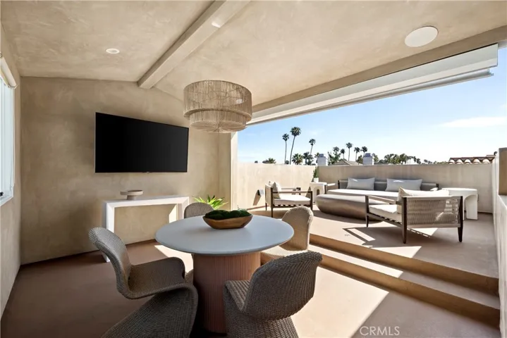 1/2 Fernleaf Avenue, Corona Del Mar, California 92625