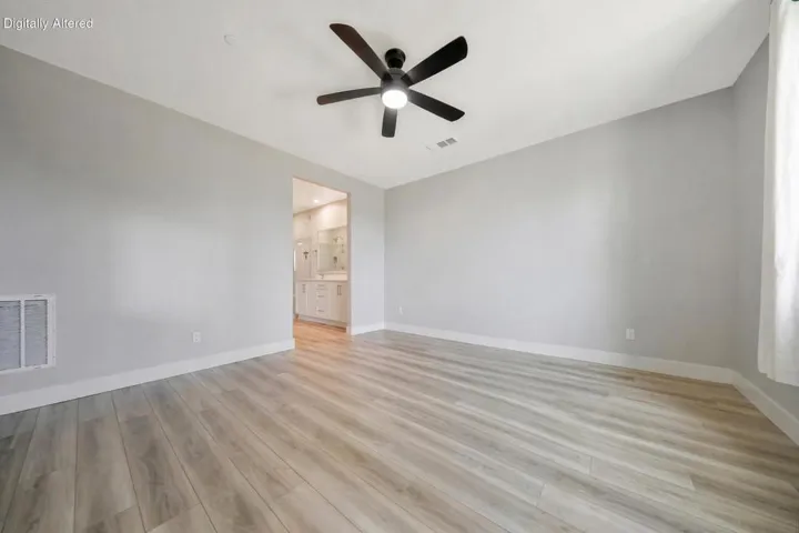 Primary bedroom w/ out furniture