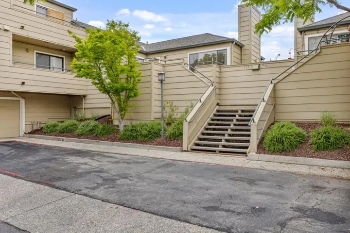 523 Elk Ridge 6, San Jose, California 95136