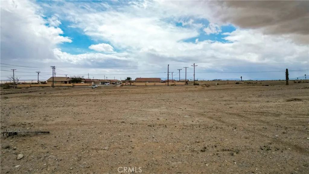 2013 Bell Court, Thermal, California 92274 — photo 5