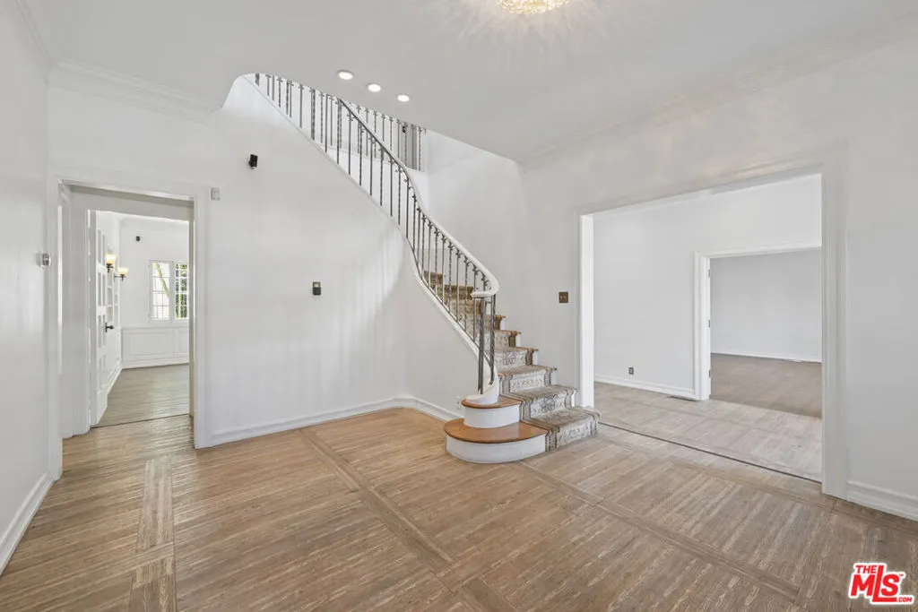 4526 Wilshire Boulevard, Los Angeles, California 90010 — photo 4