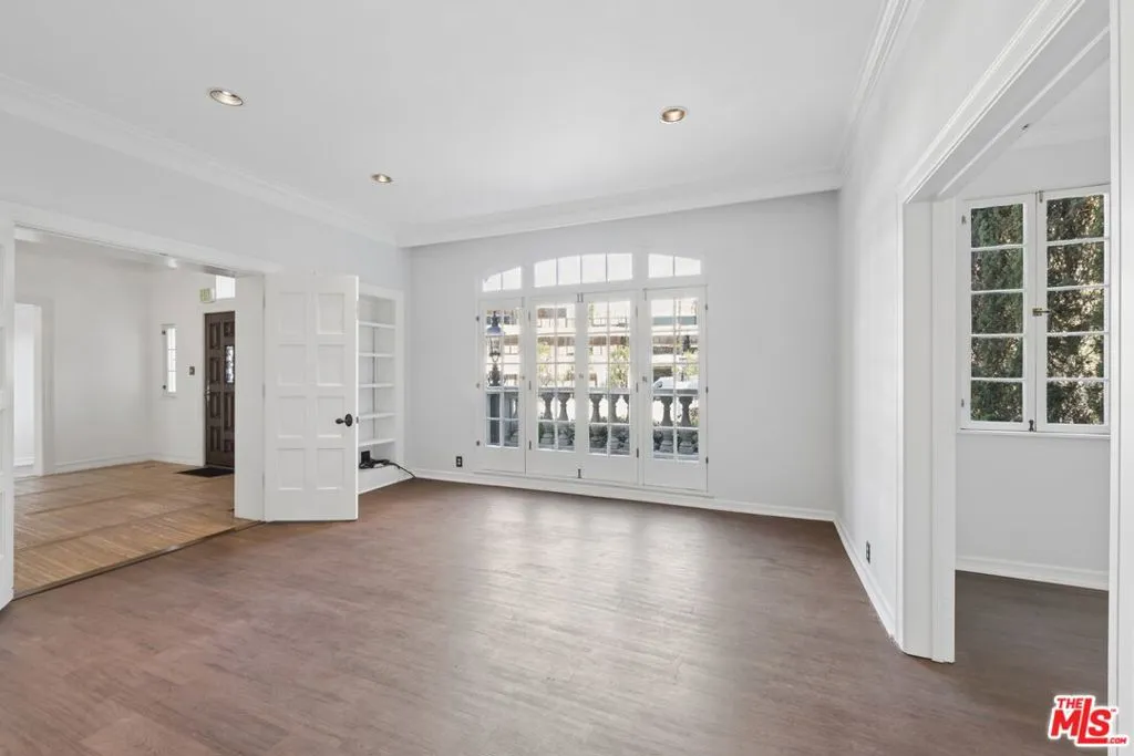 4526 Wilshire Boulevard, Los Angeles, California 90010 — photo 5