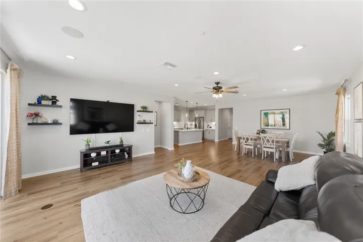 29050 Golden Sunset, Winchester, California 92596