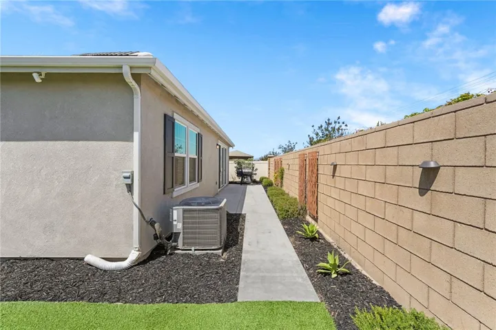 29050 Golden Sunset, Winchester, California 92596
