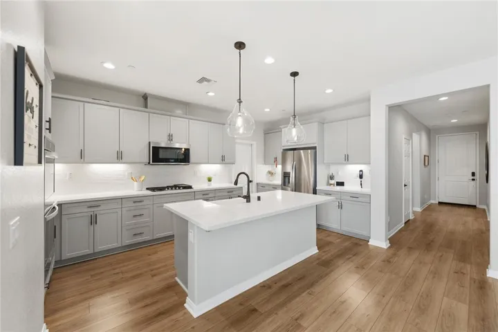 29050 Golden Sunset, Winchester, California 92596
