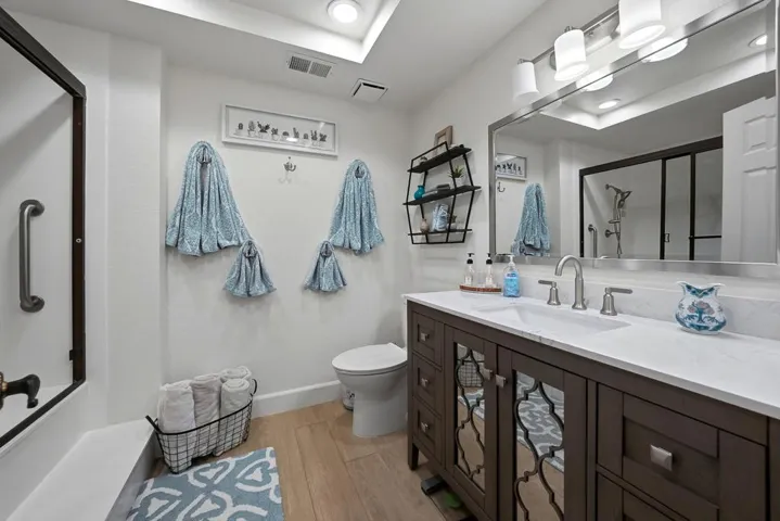 Guest BR Bath