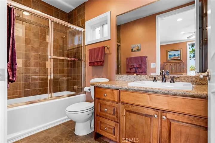 Main level Primary Ensuite Bathroom