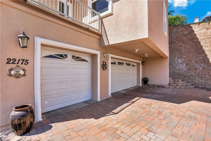 3 Car Garage