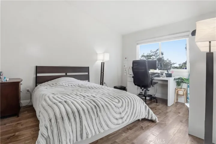 Main bedroom:  lots of design potential!