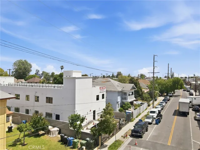 1009 E 29th Street, Los Angeles, California 90011