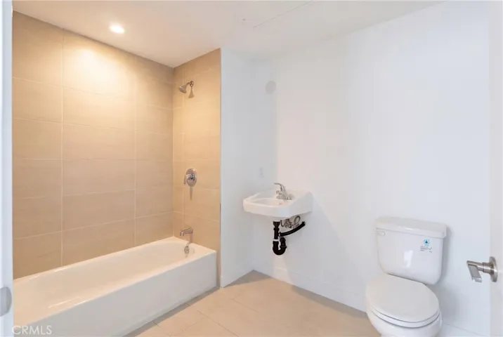 1009 E 29th Street, Los Angeles, California 90011
