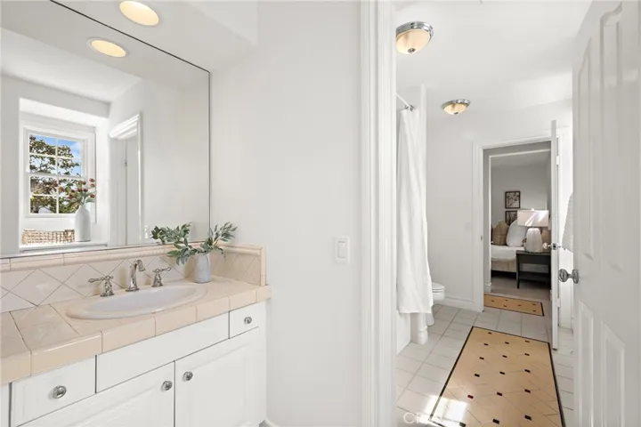 10 Cape Andover, Newport Beach, California 92660