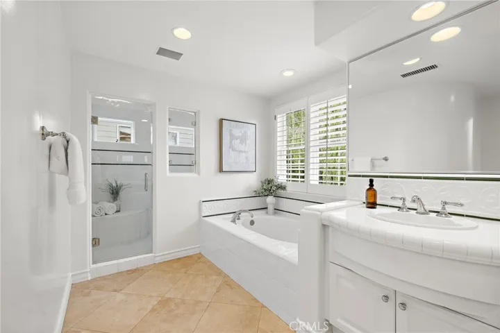 10 Cape Andover, Newport Beach, California 92660