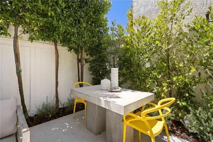 125 S Broadway 6, Redondo Beach, California 90277