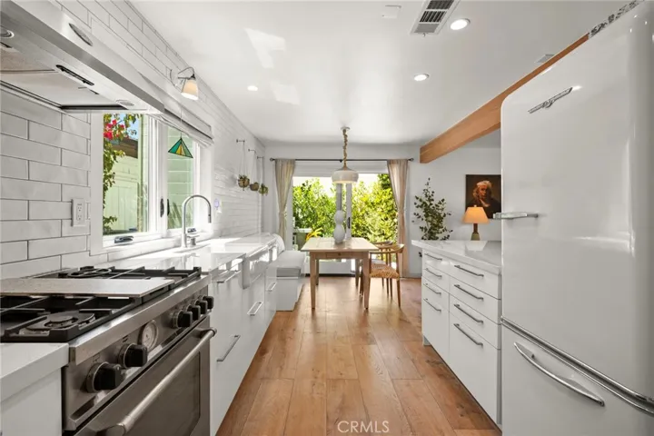 125 S Broadway 6, Redondo Beach, California 90277