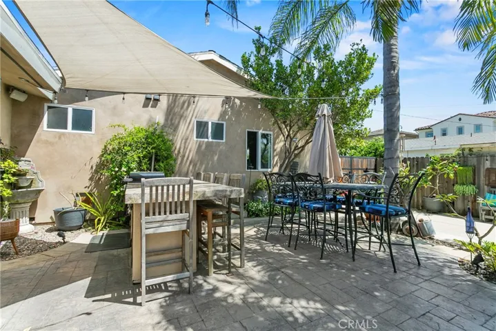 Grill and Bar + barstools