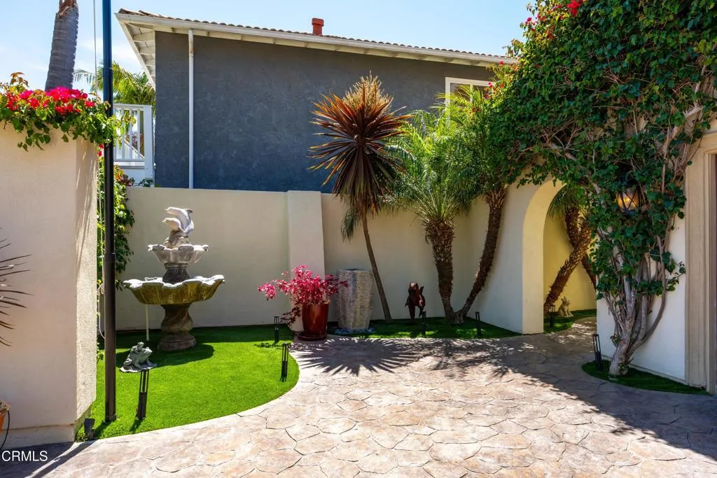 2355 peninsula Oxnard  MLS-5