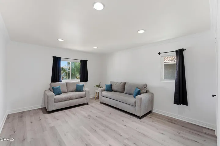 2355 peninsula Oxnard  MLS-28