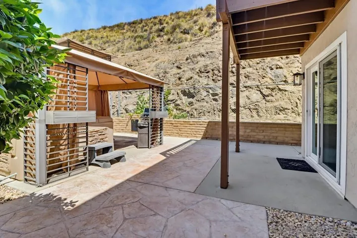 Incredibly private backyard!