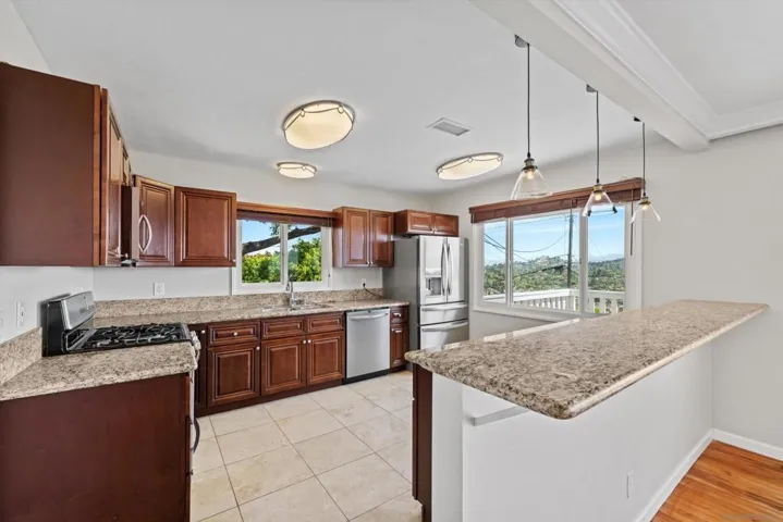4258 Summit Dr, La Mesa, California 91941