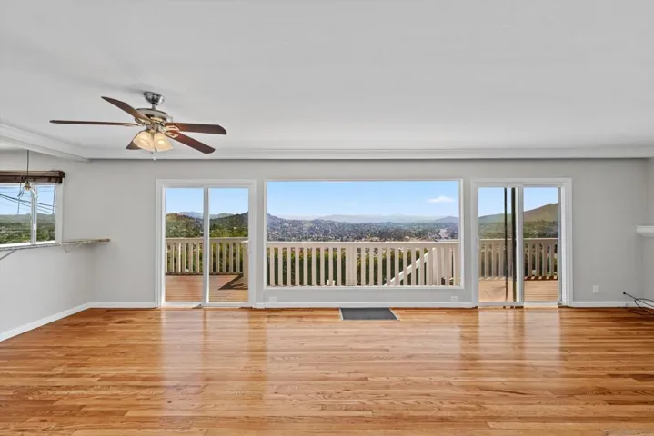 4258 Summit Dr, La Mesa, California 91941