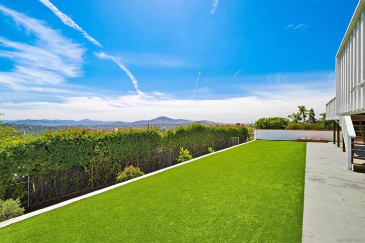 4258 Summit Dr, La Mesa, California 91941