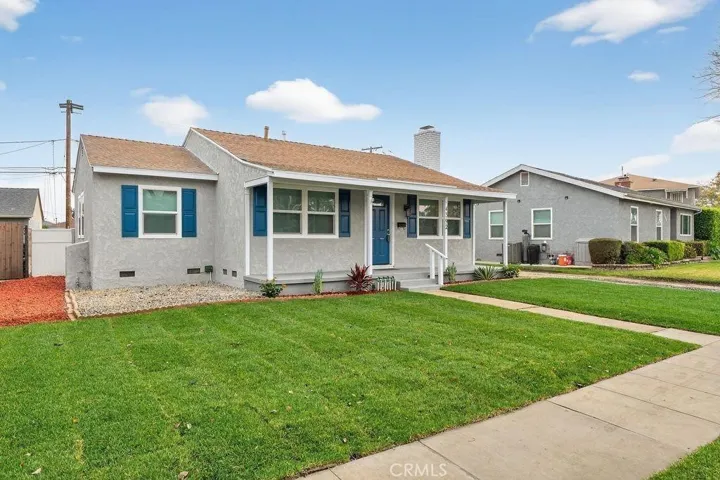 4392 Elm, Long Beach, California 90807