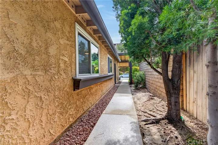 27026 Rio Pecos, Valencia, California 91354