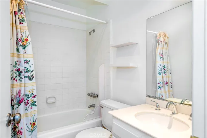 Hallway full bathroom