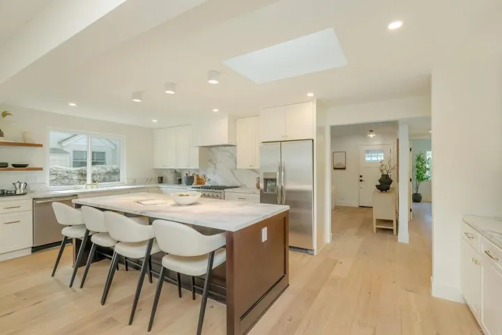 4210 Alcove Ave, Studio City, California 91604