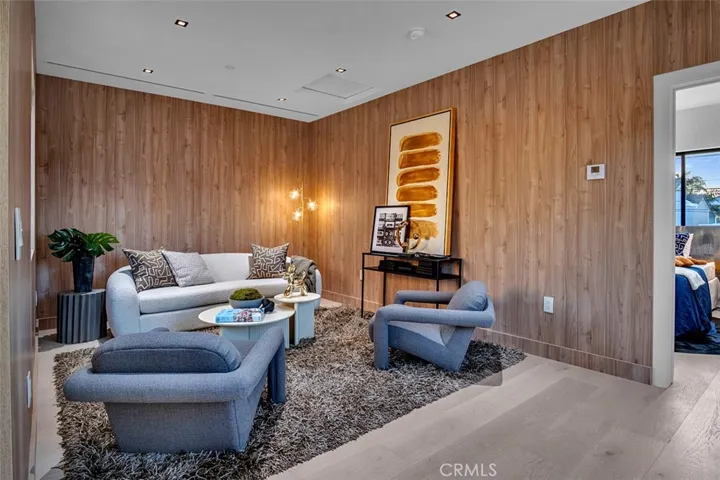 505 17th Street, Huntington Beach, California 92648