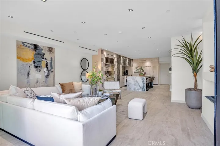 505 17th Street, Huntington Beach, California 92648