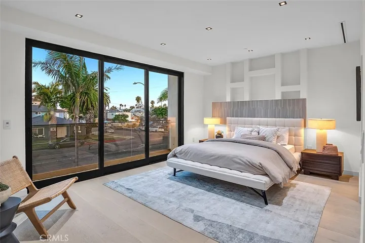 505 17th Street, Huntington Beach, California 92648