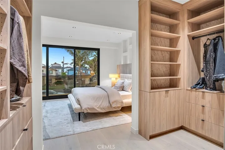505 17th Street, Huntington Beach, California 92648