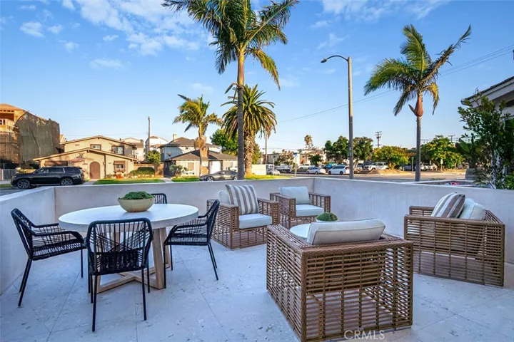 505 17th Street, Huntington Beach, California 92648