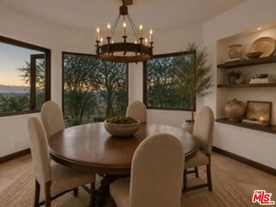 Dining Room Alt