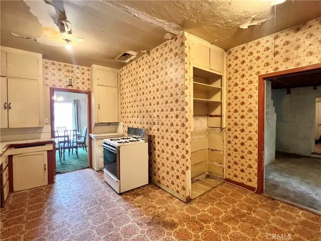 637 San Francisco, Pomona, California 91767