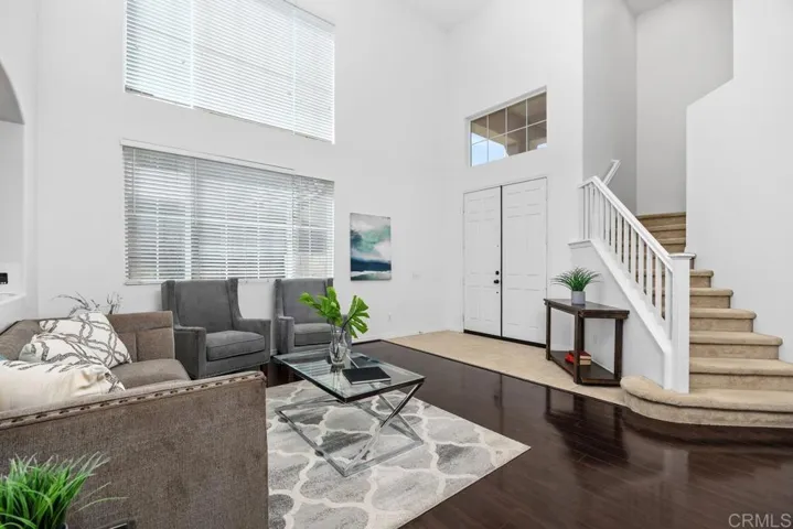 High window create open space feeling