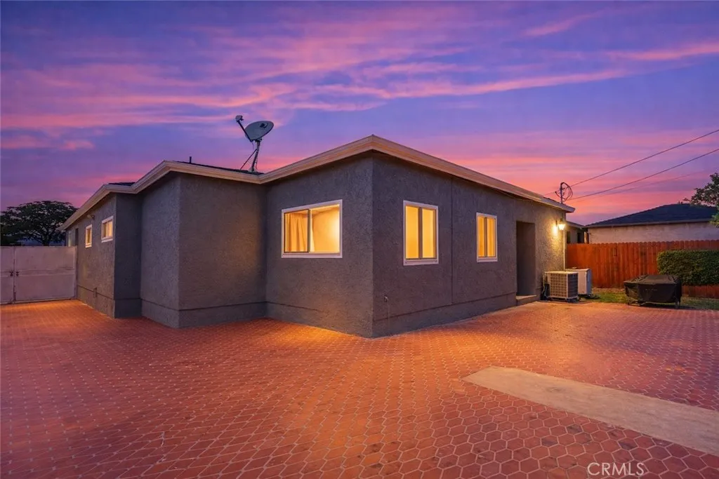 9700 S 5th Avenue, Inglewood, California 90305 — photo 4