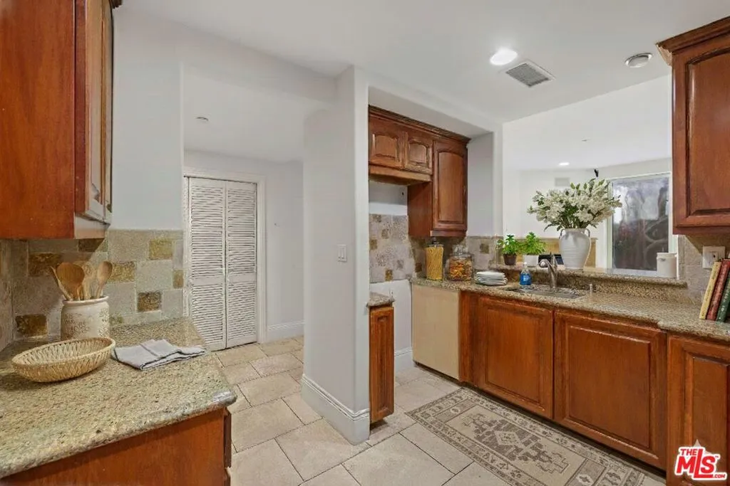 16123 W Sunset Boulevard 103, Pacific Palisades, California 90272 — photo 5
