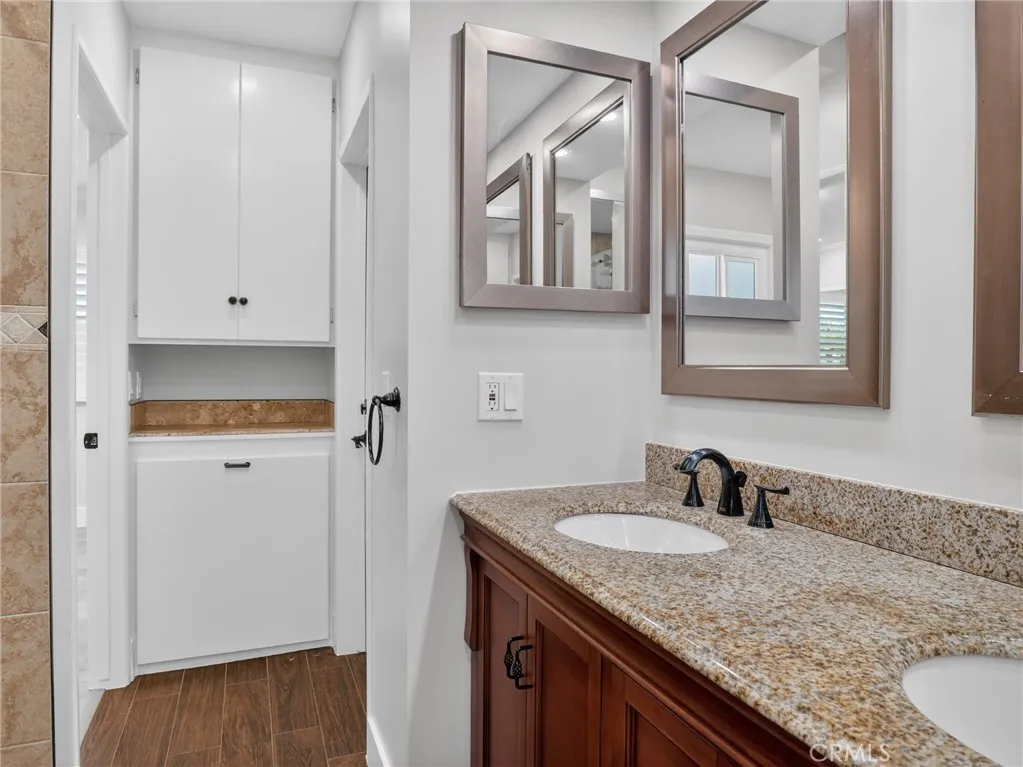 Dual Sinks
