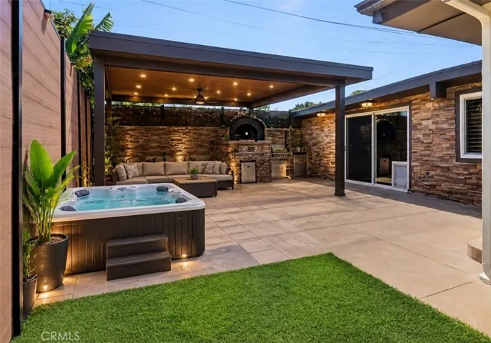 Backyard digitally staged