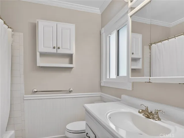 Full Bath with tub shower