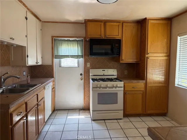 13034 Woodridge, La Mirada, California 90638