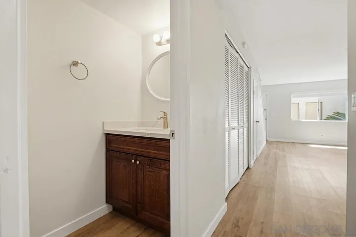 Main Floor 1/2 Bath