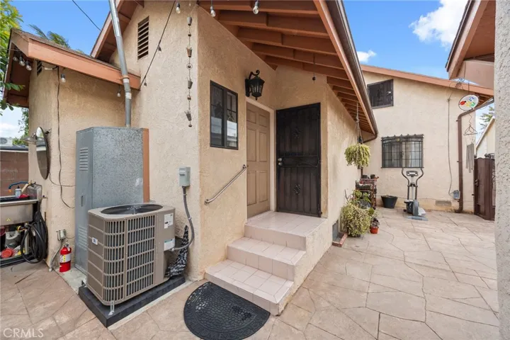4115 Brompton, Bell, California 90201