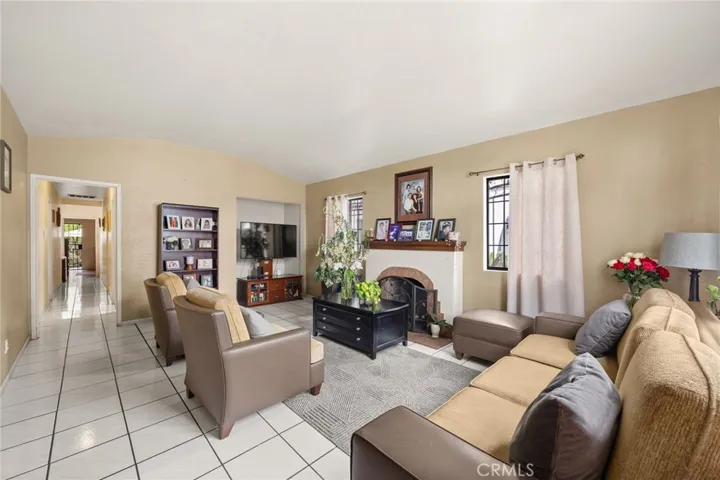 4115 Brompton, Bell, California 90201