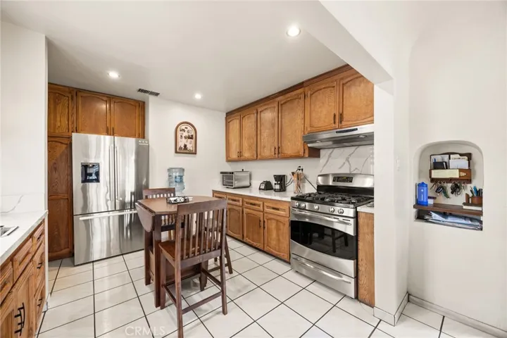 4115 Brompton, Bell, California 90201
