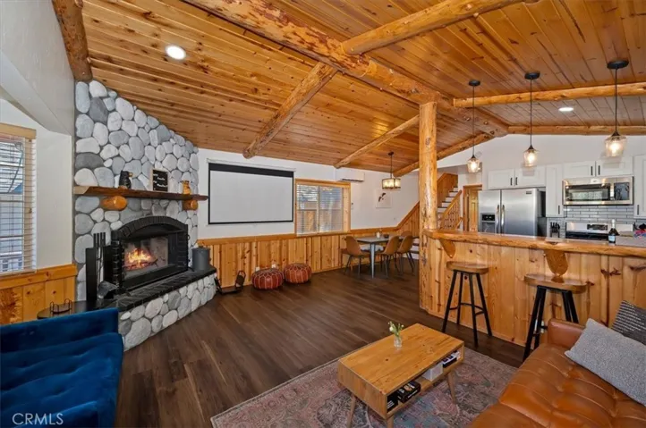 42577 Falcon Avenue, Big Bear Lake, California 92315
