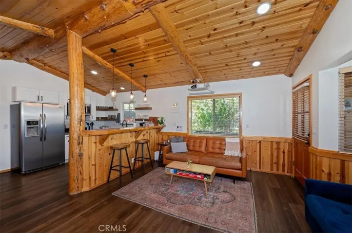 42577 Falcon Avenue, Big Bear Lake, California 92315